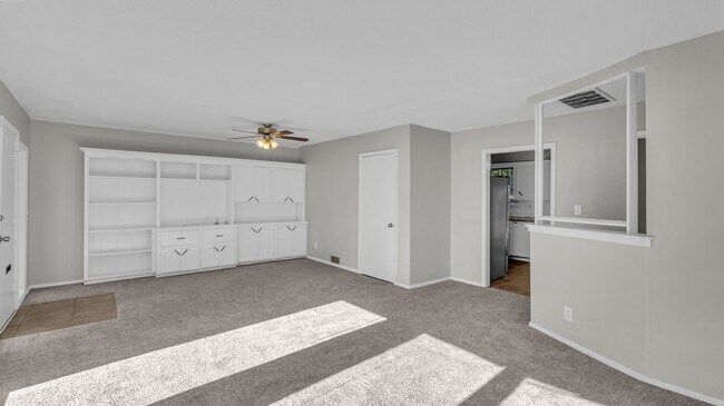 Photo - E 35th St Duplex Unidad 5805