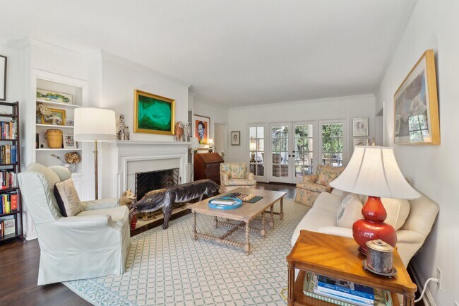 Living Room - 1027 Peachtree Battle Ave NW Unit Main