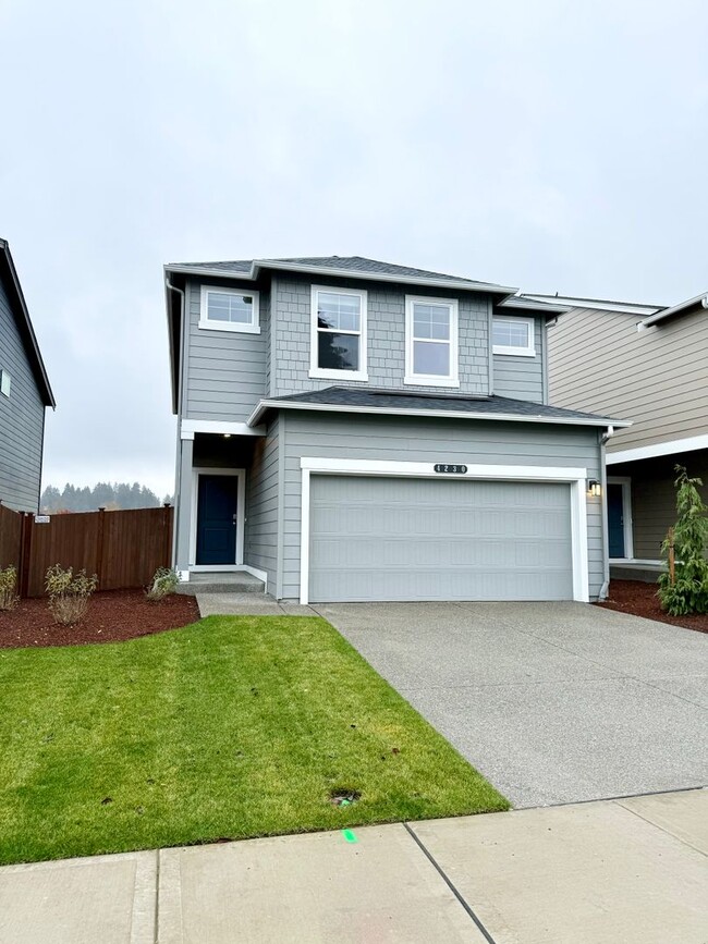 4 bedroom brand new house in Bremerton. - 4 bedroom brand new house in Bremerton.