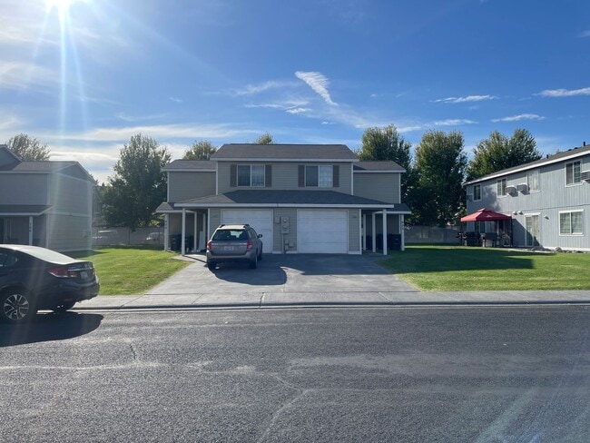 Townhouse/Duplex for Rent! - Townhouse/Duplex for Rent!