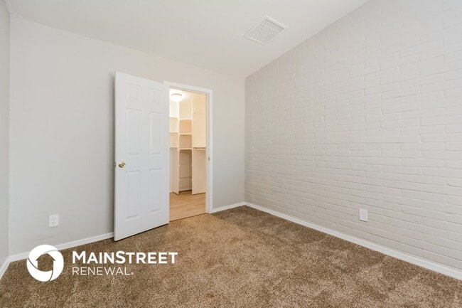 Photo - 734 W Holladay Dr