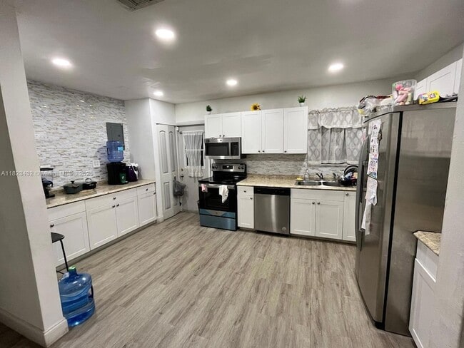 Building Photo - 220 N 66th Ave Rental