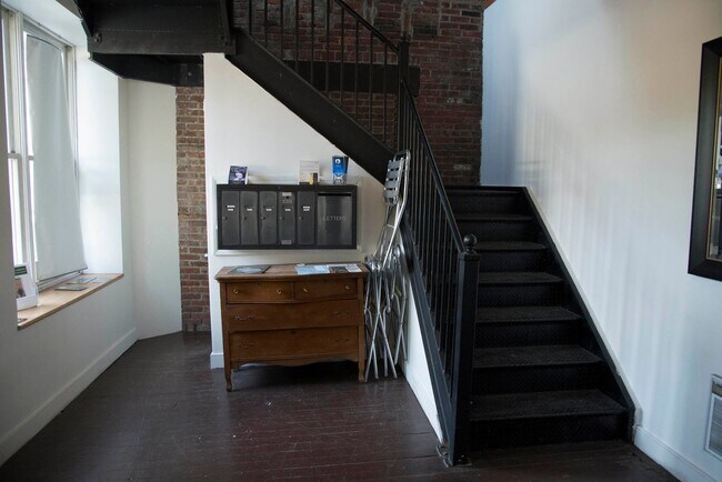 Photo - 12 Front St Unit 1