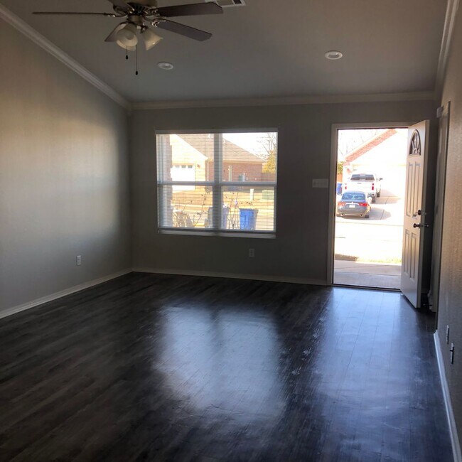 Photo - 957 Augusta St