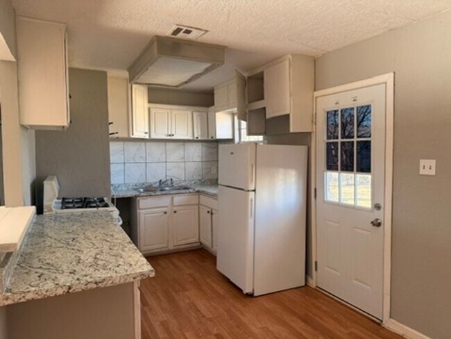 Photo - 2804 NW Ozmun Ave