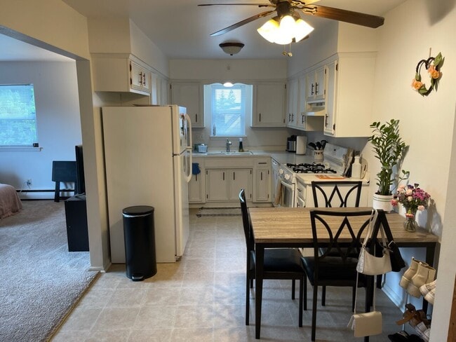 Photo - Bluemound Townhomes Unit 12135