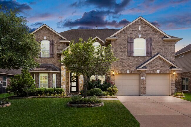 Building Photo - 6223 Pinewood Heights Dr Rental