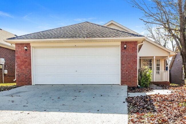 Building Photo - 605 Freedom Ct