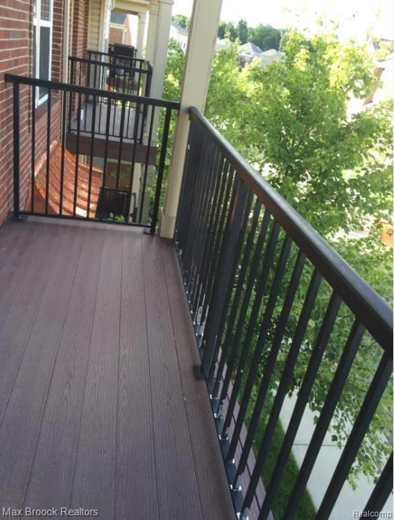 Photo - 28017 Hopkins Dr Unit 98