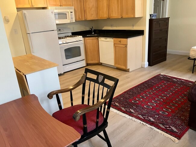 Photo - 16 Chauncy St Unit F