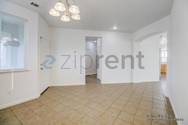 Photo - 808 Ann Marie Dr