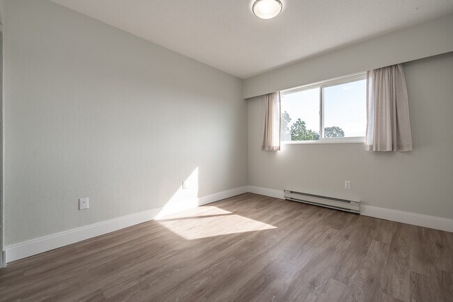 Photo - Chamberlain Walk Apartments