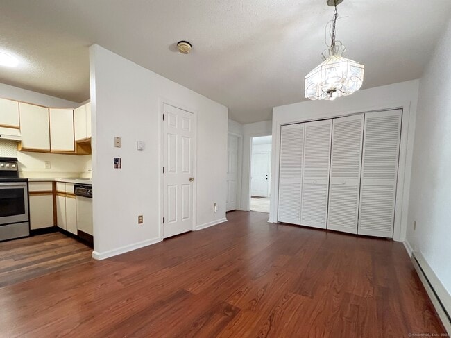 Photo - 35 Ruth St Unit APT 66