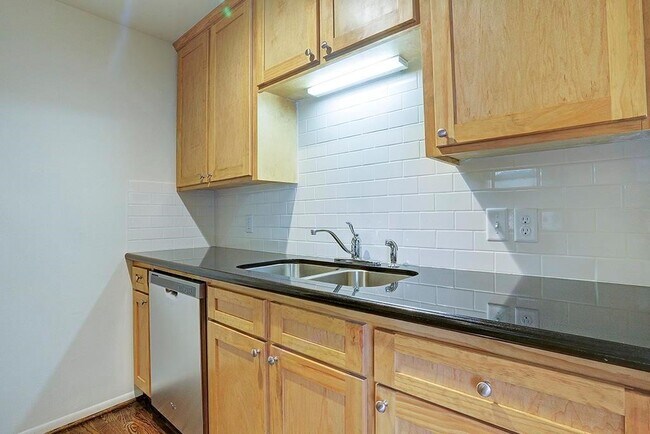 Photo - 415 Hawthorne St Unidad 5