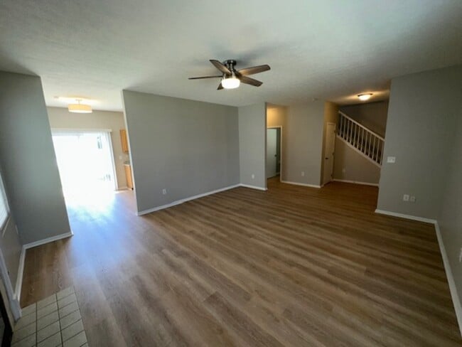Photo - 713 Swanson St