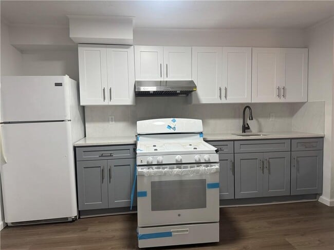 Building Photo - 341 51st St Unit 1 Rental