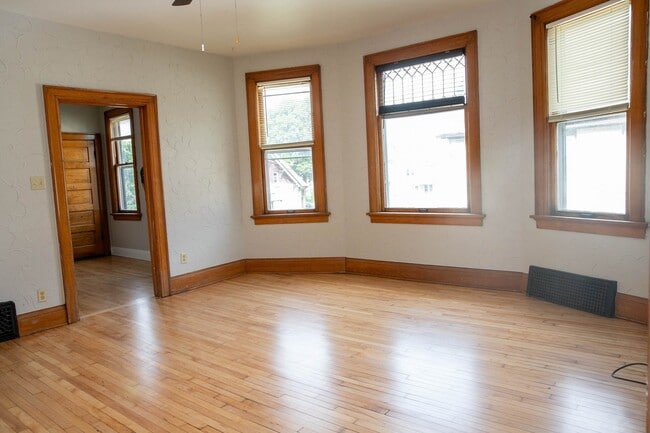 6216 W Mitchell St Unit 6218