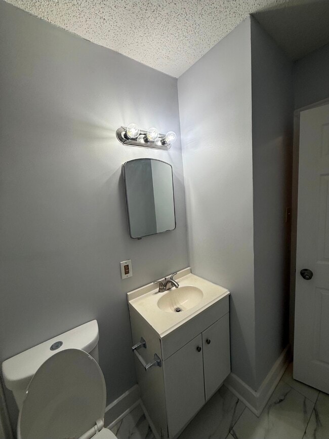 Photo - 3221 Wolfe St