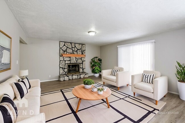 Photo - 2460 Woodthrush Dr