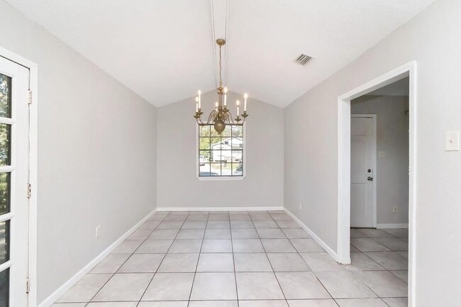 Photo - 1517 Colgin St