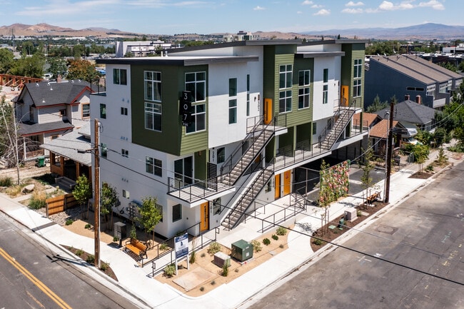 Photo - 307 Pine Street