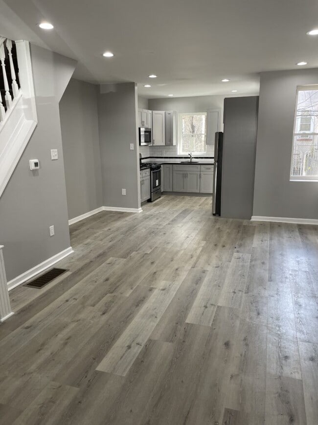 Photo - 35 N Conestoga St