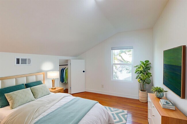 Photo - 3830 Cosby St