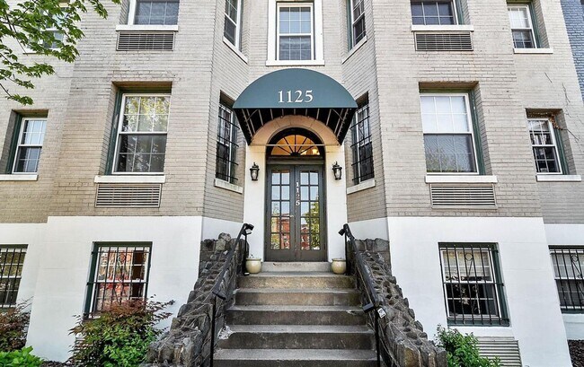 1125 Maryland Ave NE