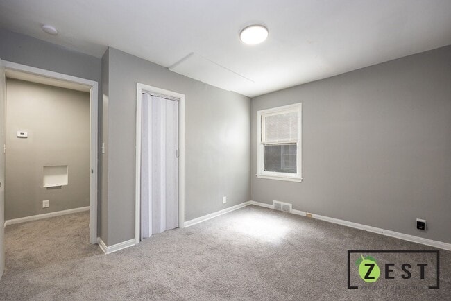 Photo - 5235 Chatsworth St Unit 5235 Chatsworth Lower