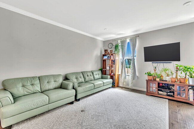 Photo - 605 Bayside Ct