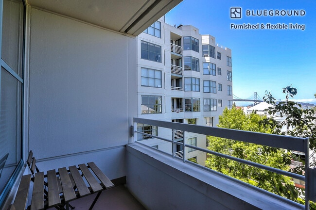 Photo - 2 Townsend St Unidad FL6-ID1656