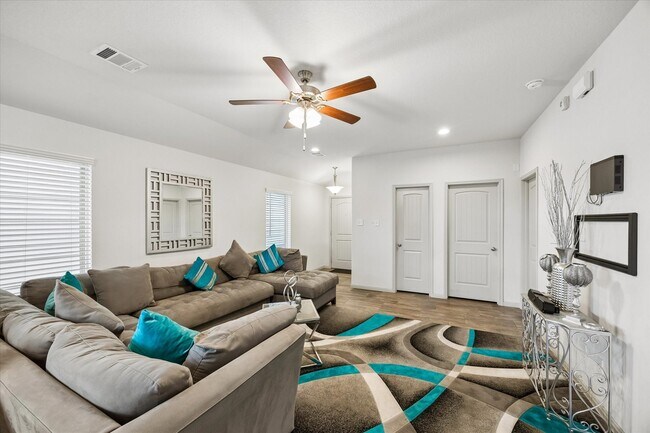 Photo - 7931 Tuscan Cypress Dr
