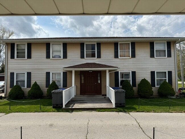 Building Photo - 3311 Main Ave Unit 202