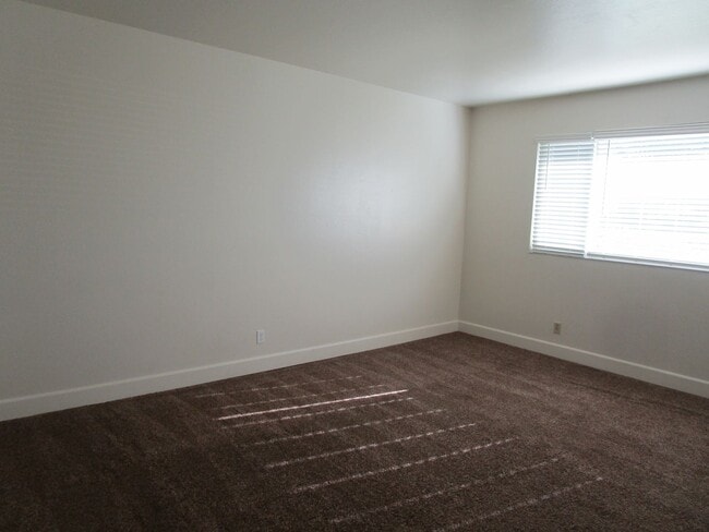 Photo - 2039 Barbour Dr