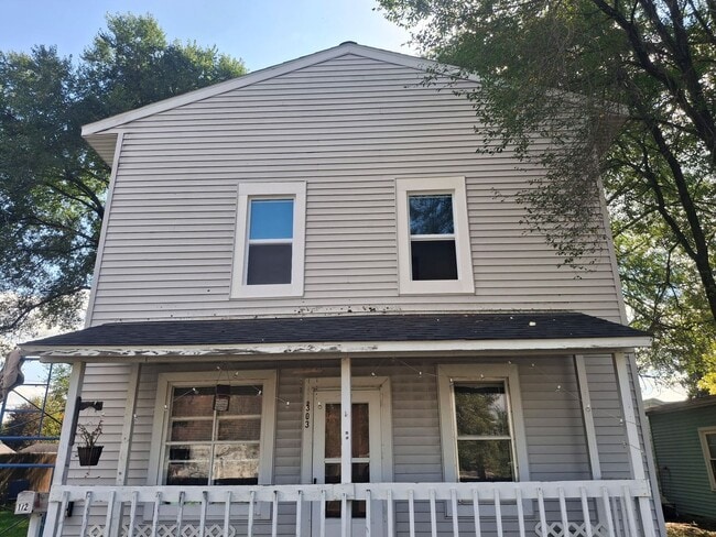 Building Photo - 303 Weston Ave Unit Upper