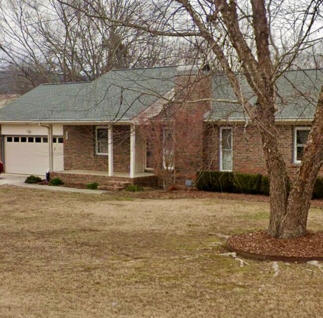 Building Photo - 201 Kirkwood Dr Rental