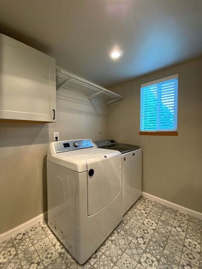 Spacious 5Bd/2.75Bth Marysville Home for L... Rental For Rent in