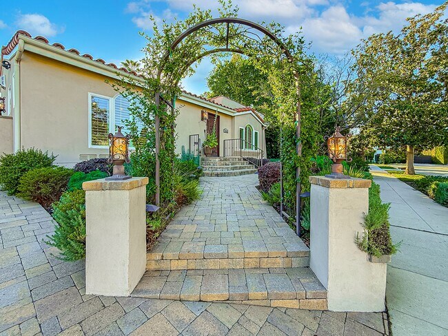 Photo - Upgraded Sherman Oaks 4+4 home - Ready for Move In!