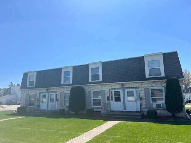 Photo - 730 Fairwood Dr Apartment Unit #3
