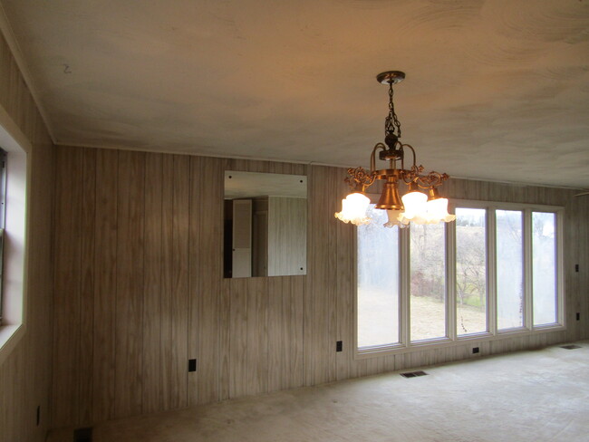 Photo - 95 Hemlock Ln House