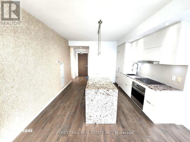 Photo - 1 Bloor St E Unit 5210