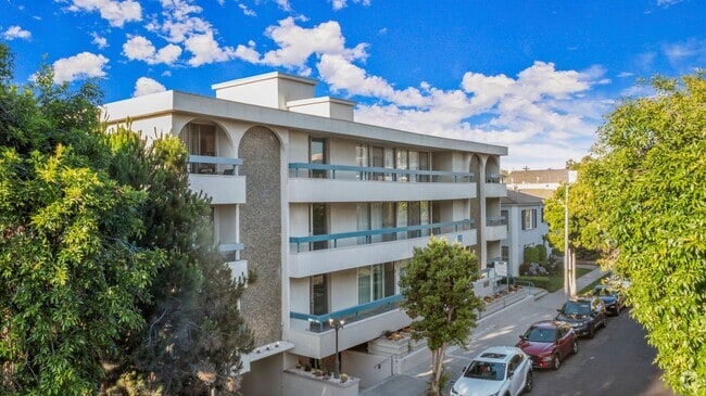 Building Photo - Wilshire Regency Apts.