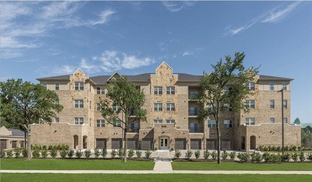 Building Photo - 1735 Wittington Pl Unit 2205