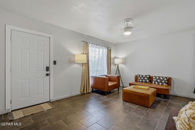 Photo - 5912 Delta Dr