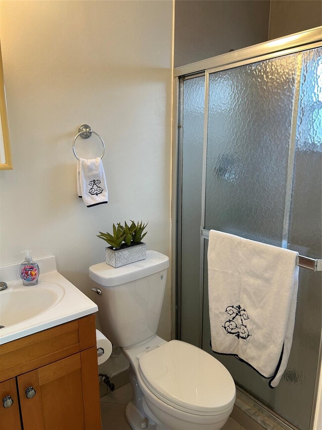 Photo - 210 SE 9th St