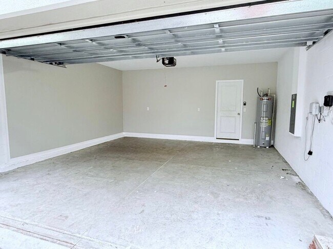 7109 Amelia Cove Ct