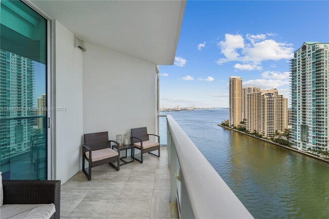 Photo - 300 S Biscayne Blvd Condominio