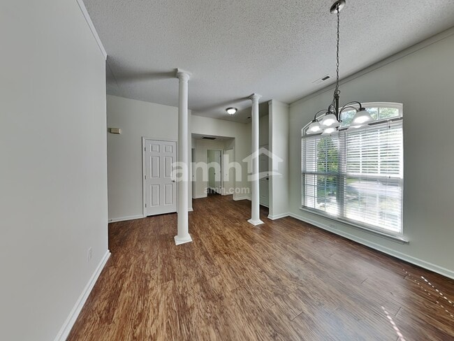 Photo - 2612 Bricker Dr