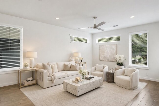 Photo - 2301 Bluebonnet Ln Unit 12