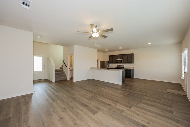 Photo - 1417 Woodwinds Dr